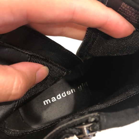 Madden Girl Destroy Black Heeled Booties Size 6 - Picture 9 of 10